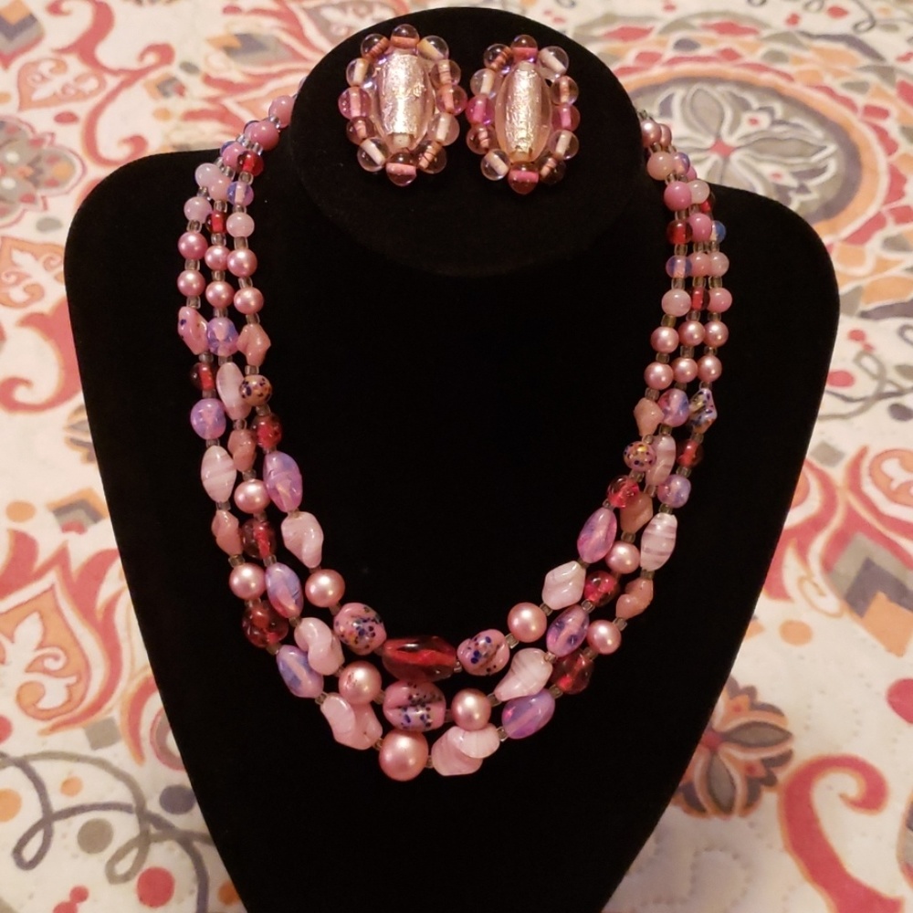 1940's glass bead set